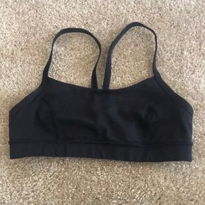 Black lululemon sports bra